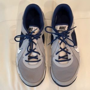 MENS NIKE SNEAKERS IN GREAT CONDITION US Size 13